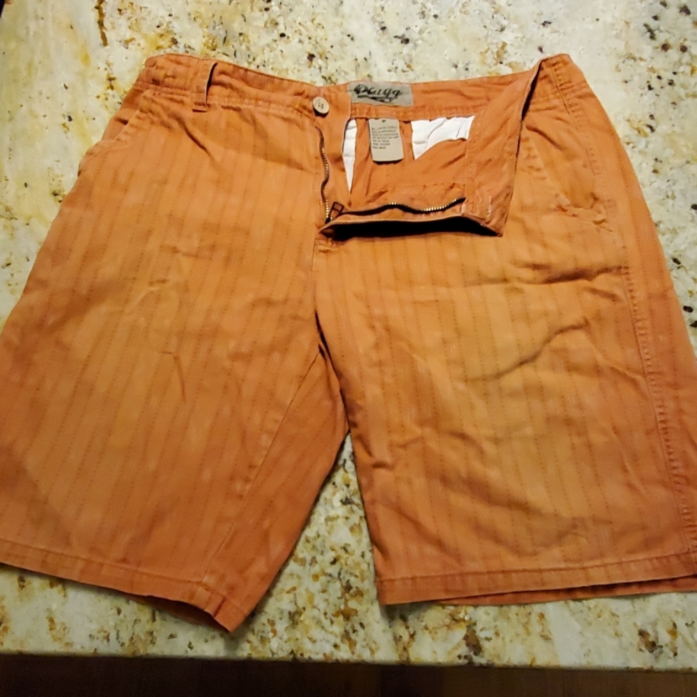 Plugg shorts